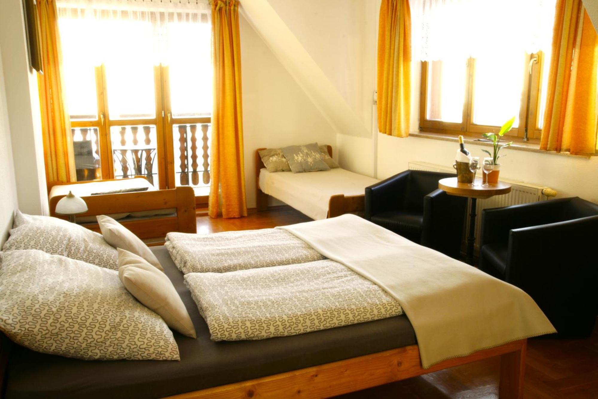 Farm stay Wyspa Ciszy - Agroturystyka, Nieopodal Czorsztyna, I Kluszkowce Nad Zalewem Czorsztynskim