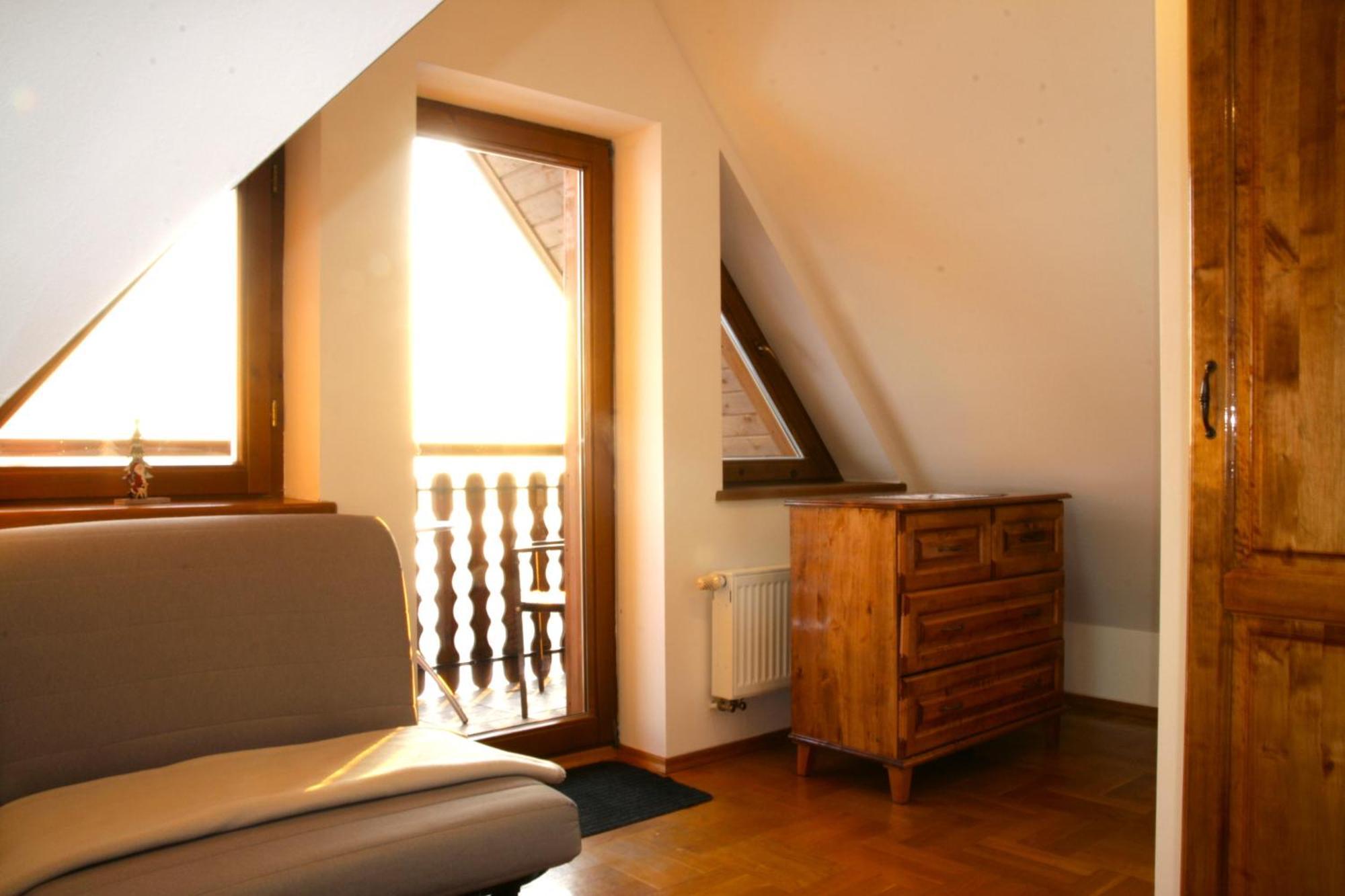 Farm stay Wyspa Ciszy - Agroturystyka, Nieopodal Czorsztyna, I Kluszkowce Nad Zalewem Czorsztynskim *